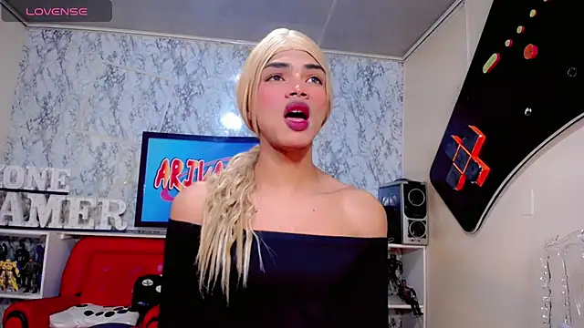 Karol Vanessa   online show from 05.18.26