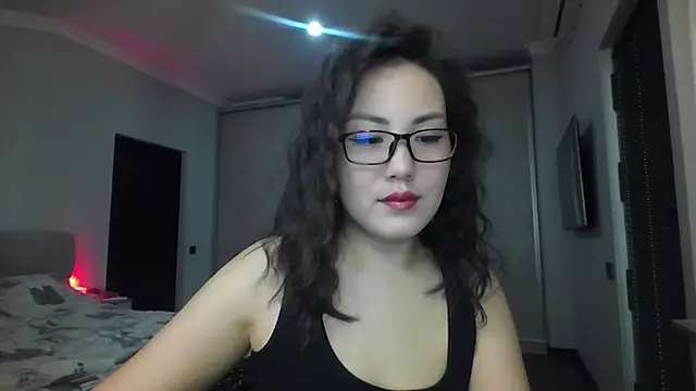 Snapshot of EllieSoft chatting on 04.06.26 EllieSoft online show from 04.06.26