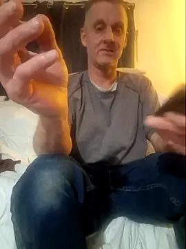 sexy hottie guy online show from 04.21.26