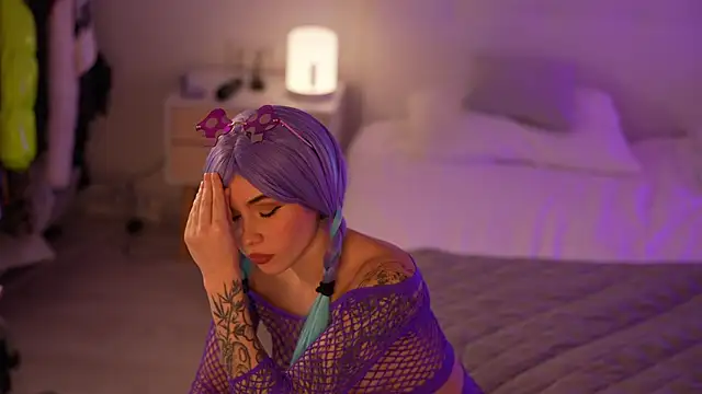 Sarah Pink online show from 02.28.25