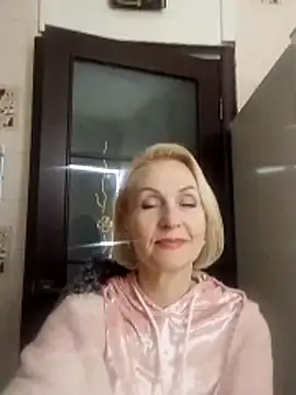 Snapshot of MichelleSolis chatting on 02.03.26 MichelleSolis online show from 02.03.26