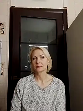 Snapshot of MichelleSolis chatting on 02.15.26 MichelleSolis online show from 02.15.26