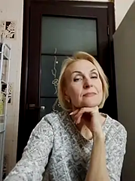 Snapshot of MichelleSolis chatting on 02.28.26 MichelleSolis online show from 02.28.26