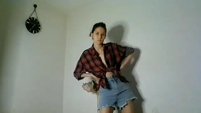 NickiKisinger online show from 04.21.26