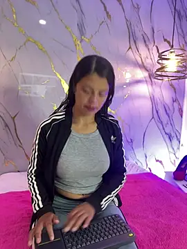 Snapshot of miarouse88 chatting on 02.16.26 miarouse88 online show from 02.16.26