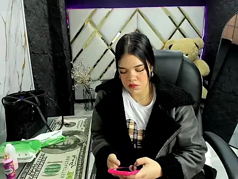 Snapshot of _EmilySquirt chatting on 03.04.26 EmilySquirt online show from 03.04.26