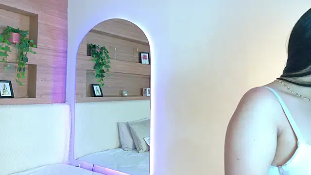 Snapshot of VioletBloomm chatting on 03.04.26 VioletBloomm online show from 03.04.26