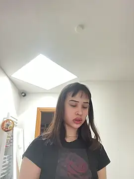 Just-Lilly online show from 04.18.26