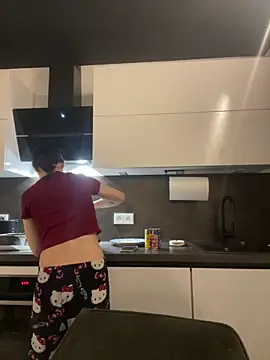 Just-Lilly online show from 04.18.26