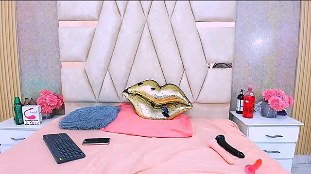 LunaMonroe1 online show from 03.04.26