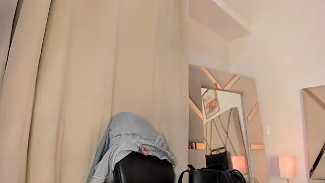 Lucia velez online show from 03.05.26