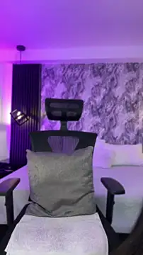 Mialarouse online show from 04.19.26