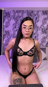 Mialarouse online show from 04.23.26