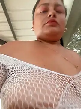 Snapshot of Lena_Cum69 chatting on 02.19.26 Lena Cum69 online show from 02.19.26