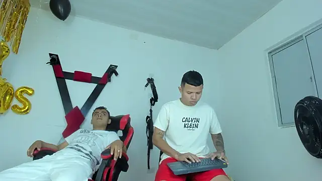 Snapshot of Steven_and_Camilo18 chatting on 02.03.26 Steven and Camilo18 online show from 02.03.26