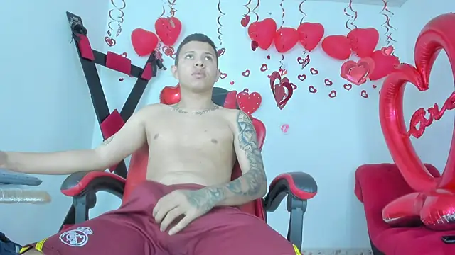 Snapshot of Steven_and_Camilo18 chatting on 02.17.26 Steven and Camilo18 online show from 02.17.26