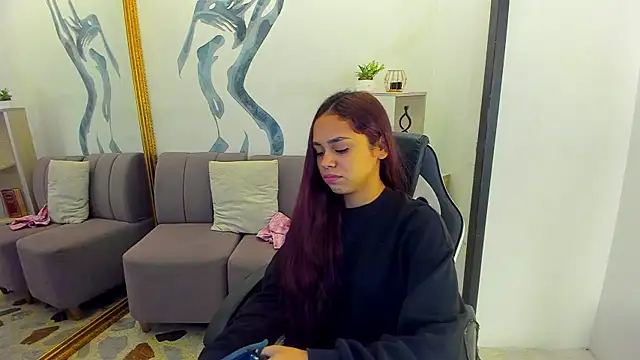 Snapshot of CarolineFyre chatting on 02.14.26 CarolineFyre online show from 02.14.26