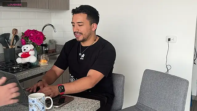 Snapshot of Sofii_n_Diego chatting on 02.10.26 Sofii n Diego online show from 02.10.26