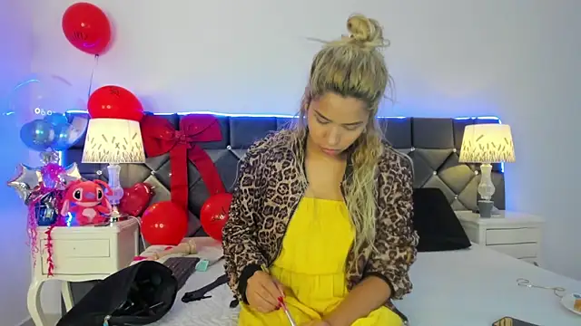 Snapshot of _Giorgiina_ chatting on 02.10.26 Giorgiina online show from 02.10.26