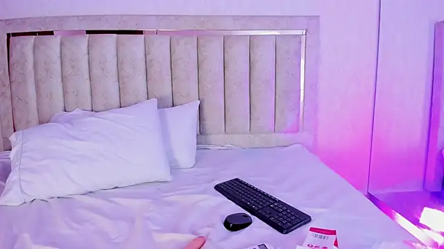 SeleneSantana online show from 02.27.26