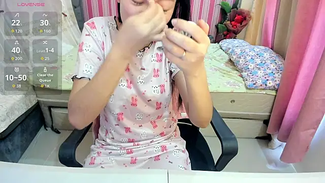 Snapshot of HornyAsianXxX chatting on 05.09.26 HornyAsianXxX online show from 05.09.26
