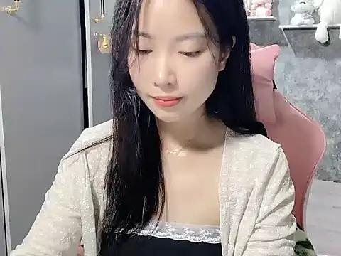 Linne6789 online show from 04.19.26