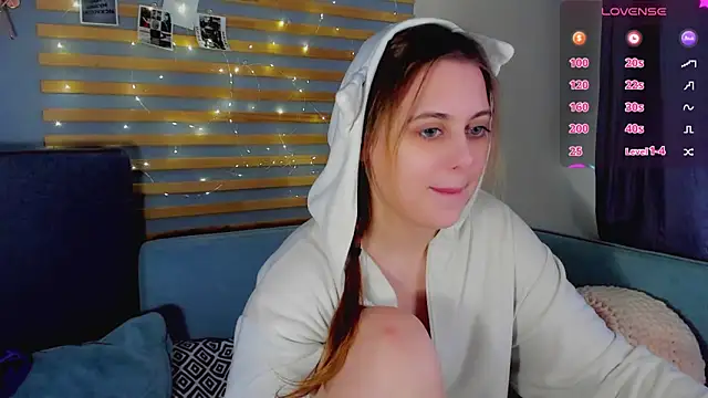 Alice Wanderr online show from 03.02.26