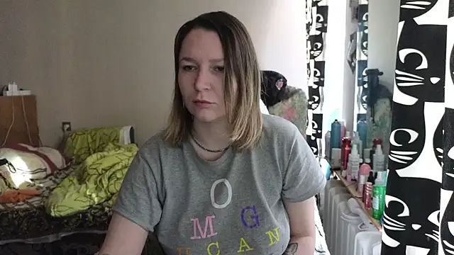 Snapshot of Ozalin_ chatting on 02.24.26 Ozalin online show from 02.24.26