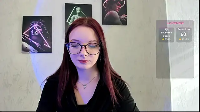 AuroraKane online show from 02.04.26