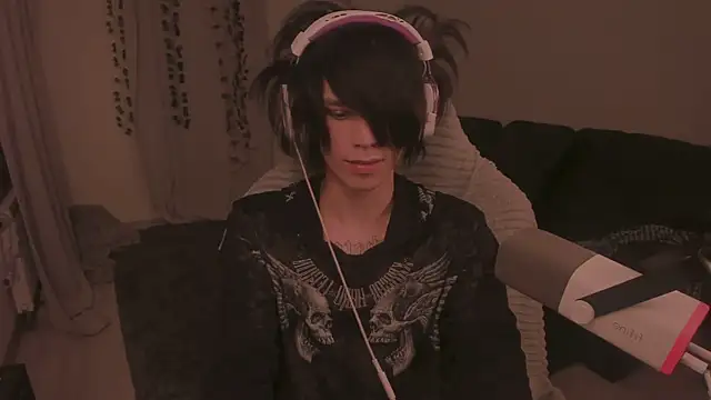 Snapshot of Bayakuya chatting on 05.25.26 Bayakuya online show from 05.25.26