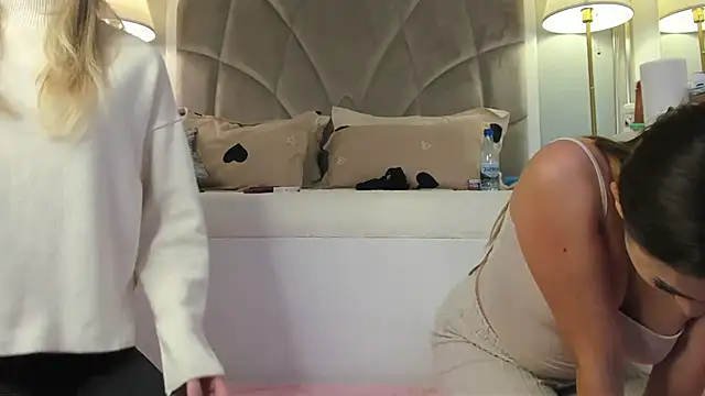 Snapshot of dariadoll chatting on 02.16.25 dariadoll online show from 02.16.25