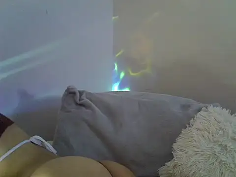 Onirica L online show from 04.18.26