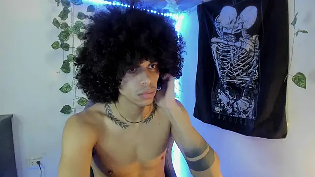 Snapshot of Aaron_Hopper chatting on 02.17.26 Aaron Hopper online show from 02.17.26