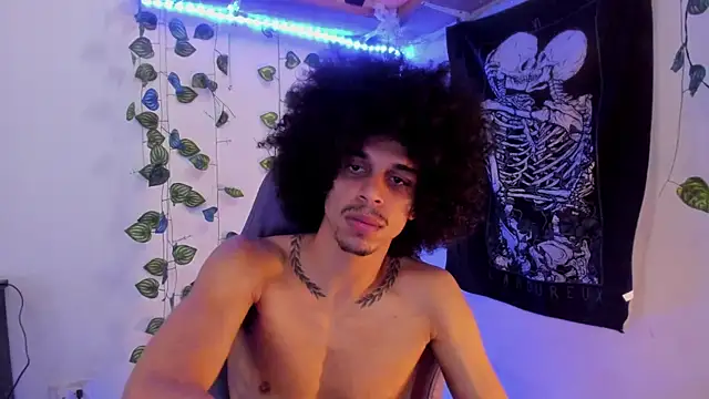 Snapshot of Aaron_Hopper chatting on 03.02.26 Aaron Hopper online show from 03.02.26