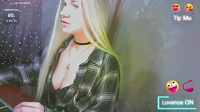 Snapshot of Shiny_Victoria chatting on 02.08.26 Shiny Victoria online show from 02.08.26