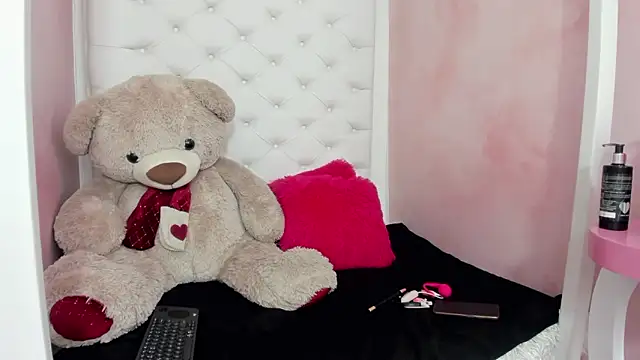 Snapshot of dirtyplayluna_ chatting on 02.11.26 dirtyplayluna online show from 02.11.26