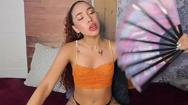 LiaHansson00 online show from 04.29.26