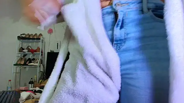 Isabelle Sara online show from 04.05.26