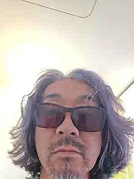 Snapshot of MtaS1 chatting on 03.04.26 MtaS1 online show from 03.04.26