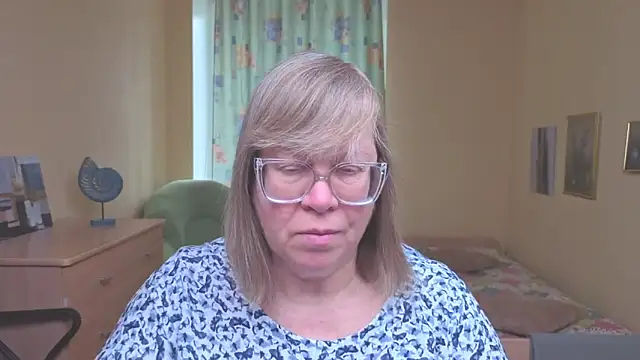 Emma Eclipsee online show from 02.16.26