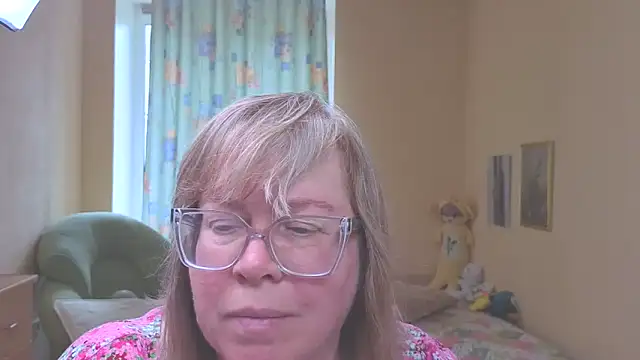 Emma Eclipsee online show from 05.17.26
