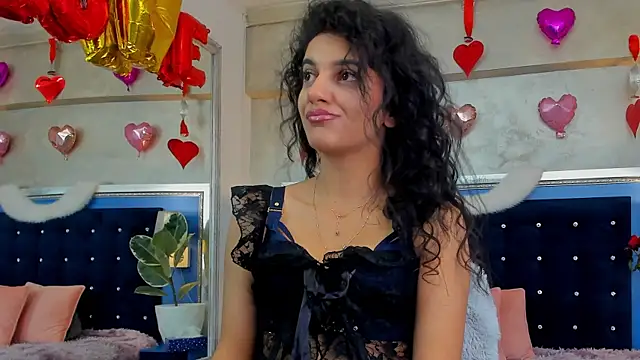 Snapshot of YasmineDelight chatting on 02.17.26 YasmineDelight online show from 02.17.26