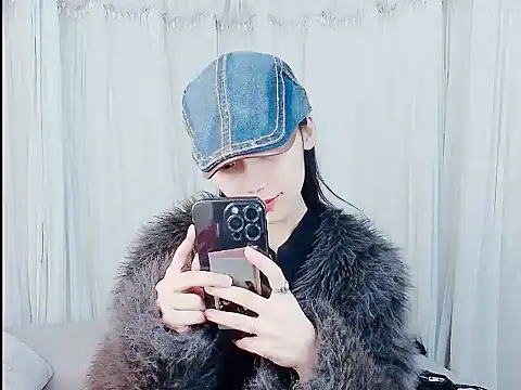 HUIZI8 online show from 02.04.26