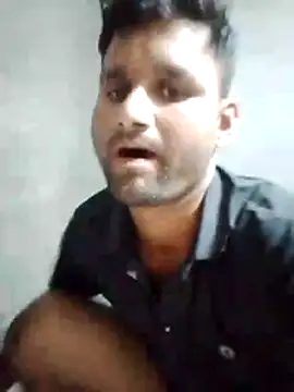 Snapshot of sos-boy chatting on 02.04.26 sos-boy online show from 02.04.26