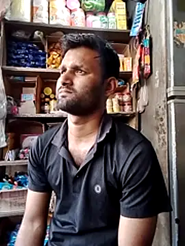 Snapshot of sos-boy chatting on 03.04.26 sos-boy online show from 03.04.26