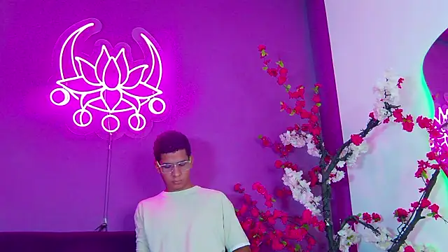 Snapshot of Noah_Greenhartt chatting on 02.21.26 Noah Greenhartt online show from 02.21.26