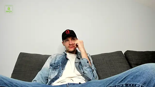 Deymond Russo online show from 02.22.26