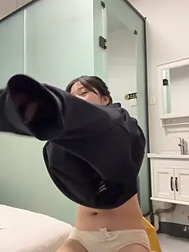 LXR77887 online show from 02.17.26