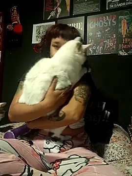 Snapshot of GingerLara chatting on 03.04.26 GingerLara online show from 03.04.26