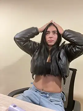 Snapshot of Sara_Fernandez_ chatting on 03.04.26 Sara Fernandez online show from 03.04.26